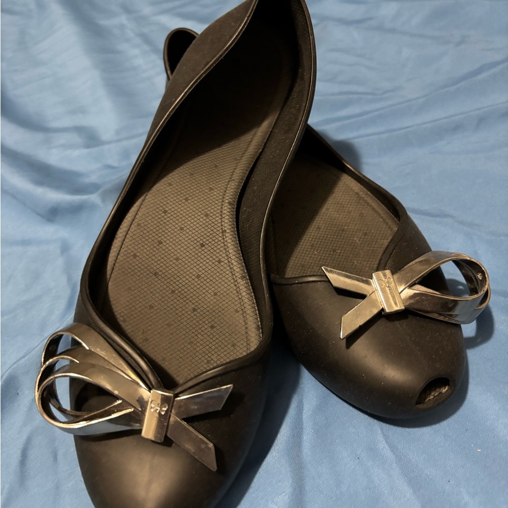 Zach bow flats